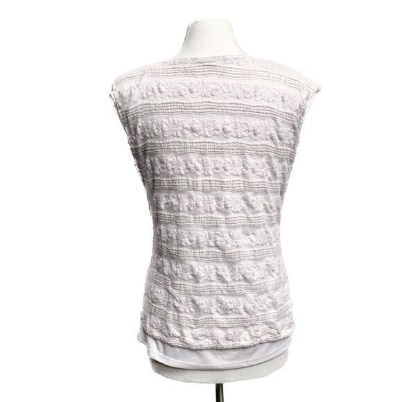 Ivory Lace Sleeveless Top - Picture 3 of 8